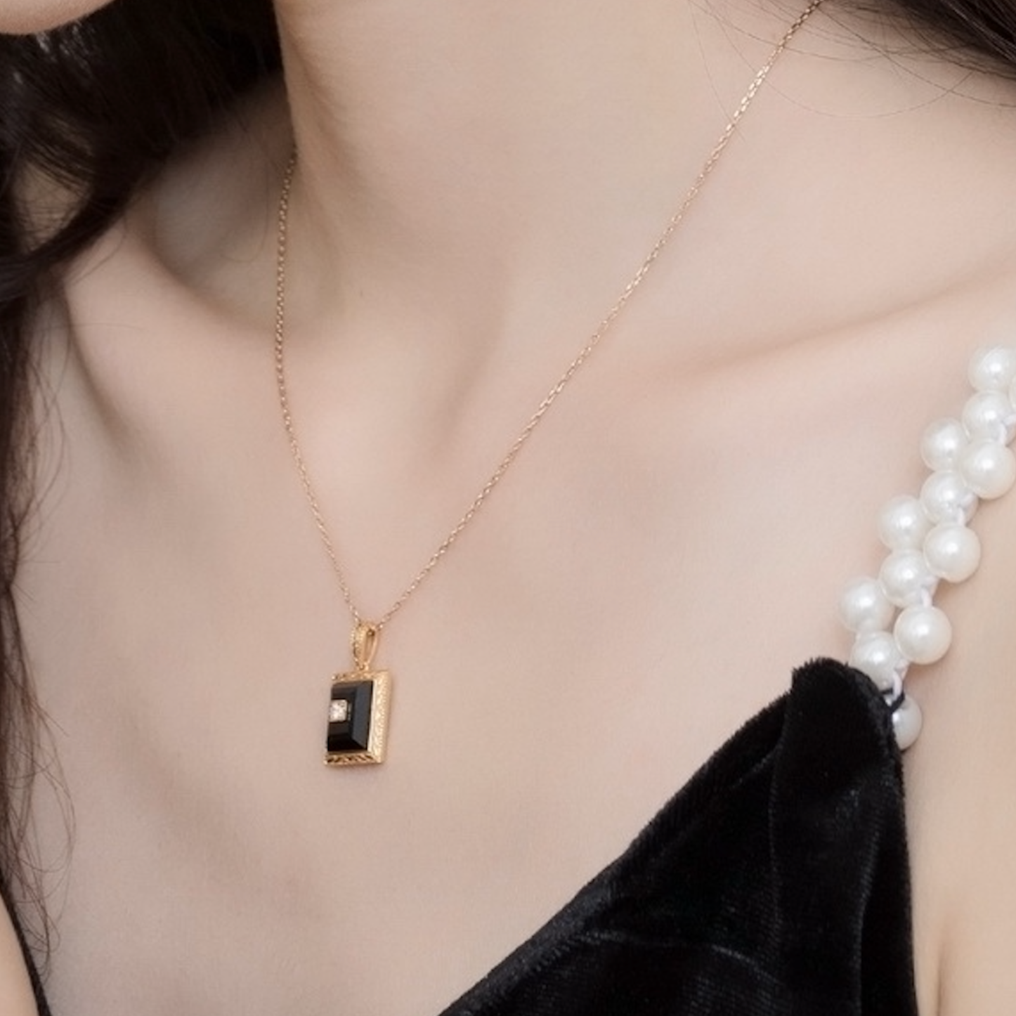 Black and Gold Agate Square Statement Pendant Necklace