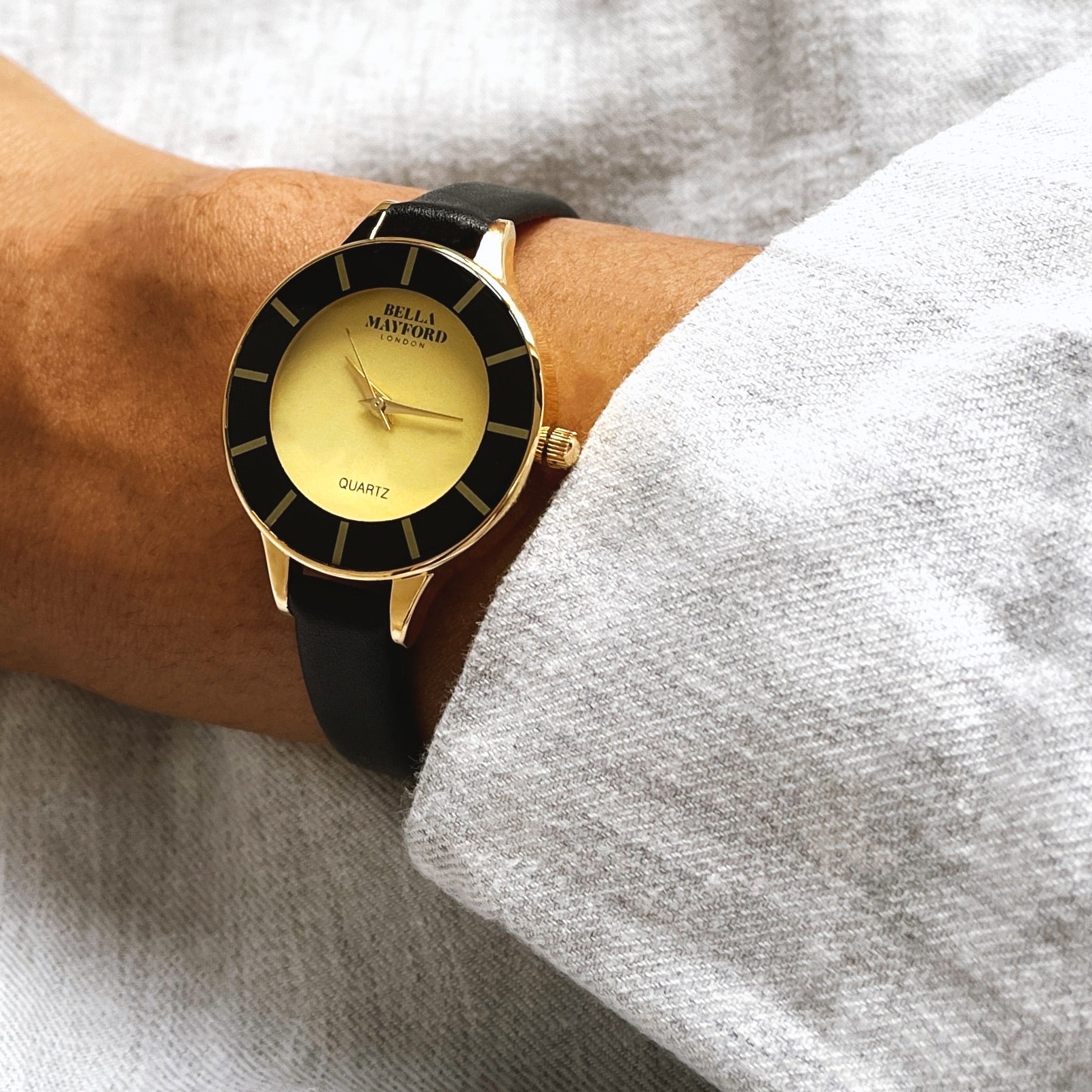 Bold Spirit. Gold And Black Dial, Yellow Face, Black Strap